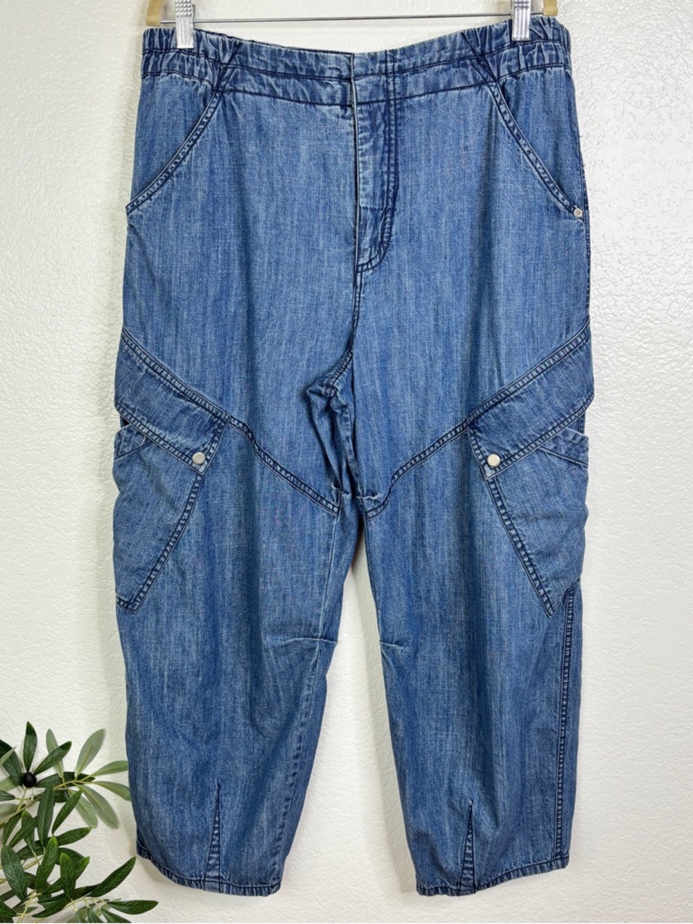 Pilcro Wide-Leg Flare Jeans in Blue - Picture 4 of 9